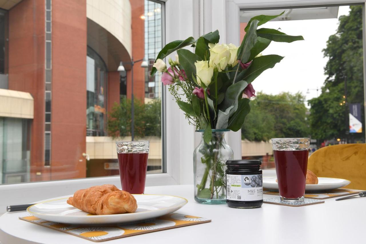 King'S View - Overlooking Hcc -Private Parking Harrogate Buitenkant foto